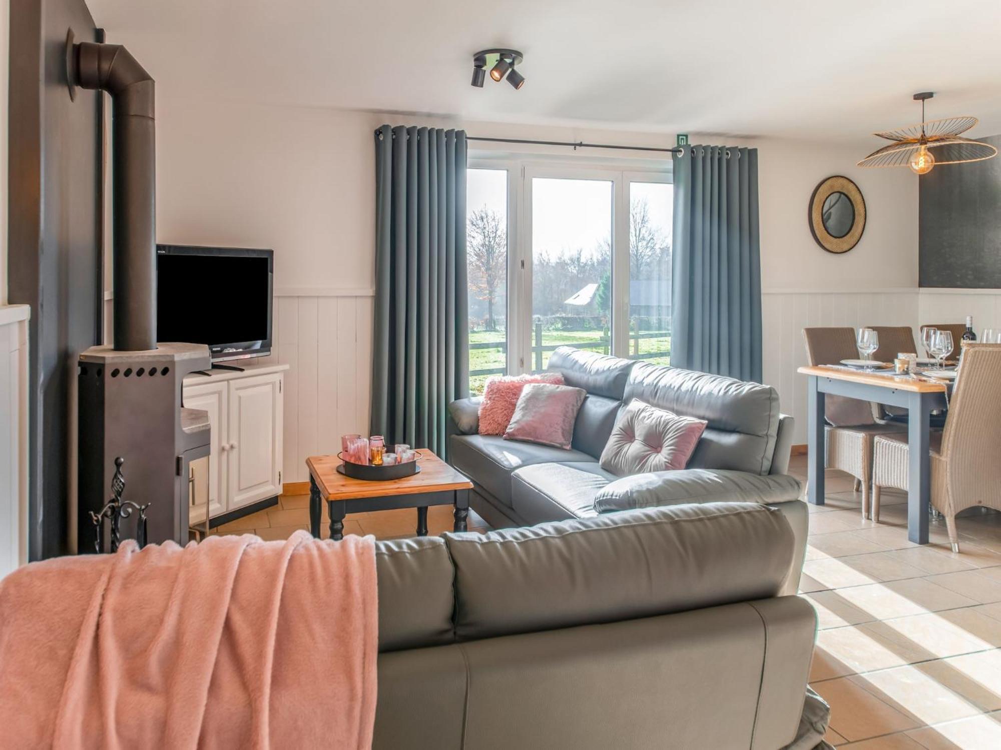 Picture Perfect Holiday Home In Sourbrodt With Garden Bbq מראה חיצוני תמונה